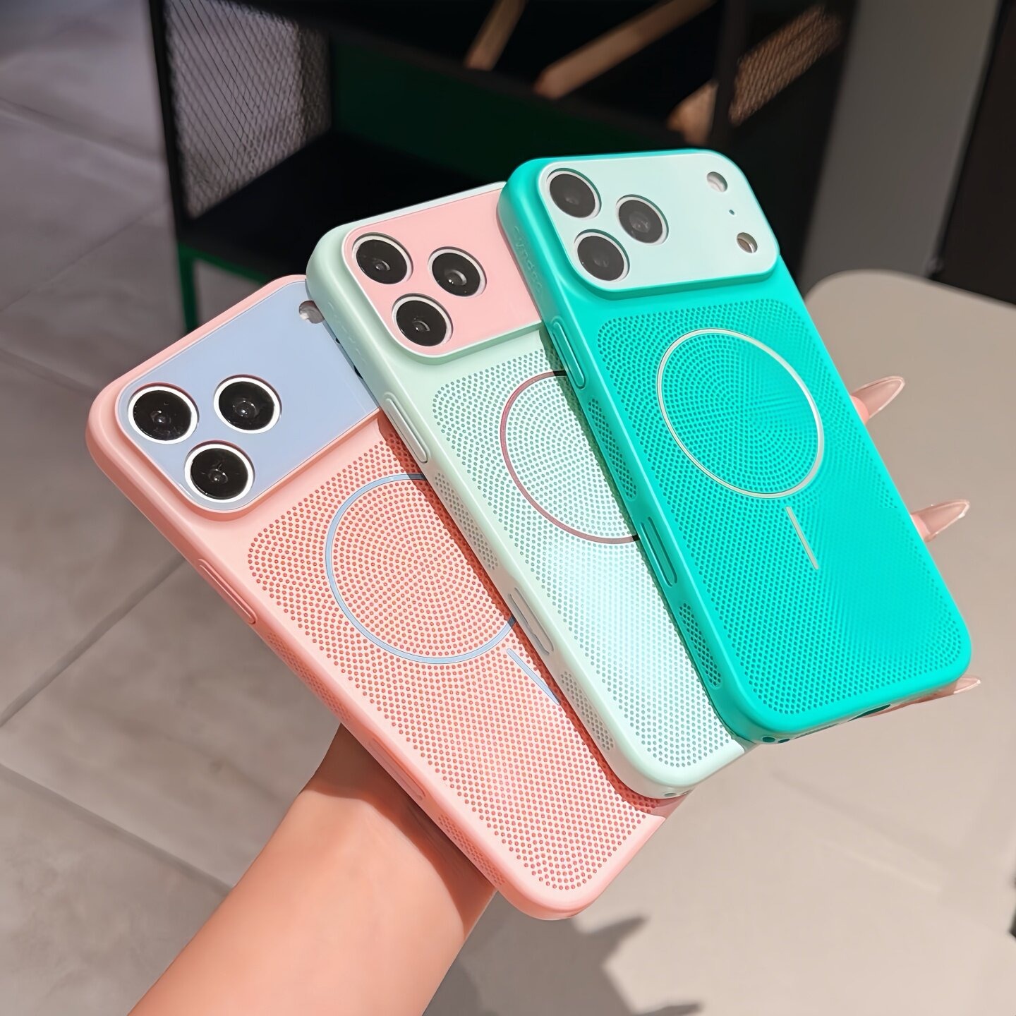 Coque de téléphone en maille à - Heat Dissipation Mesh Breathable Case avis et prix